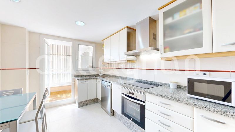 Foto 0d318a01-184f-43b0-a50c-da730abf8e64. Pis amb aparcament piscina a Sant Pau Valencia