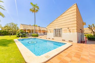 Chalet in Casas Verdes - Ermita. Espectacular chalet con vistas al mar