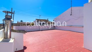 Reihenhaus  Calle colon. Amplia vivienda con chimenea, patio y terraza en entorno natural