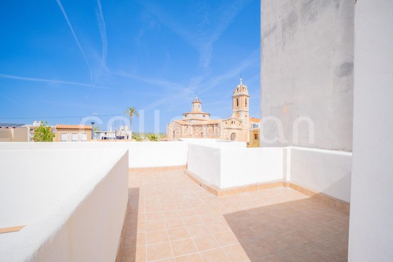 Foto eecbd845-089a-468b-bfbe-ff7a26654e87. Edificio in Centro Burriana