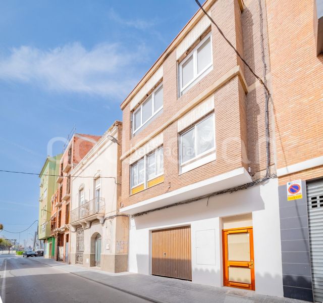 Foto 596d2bd8-9db5-459a-9da6-13748c924ef8. Pis a Centro Burriana