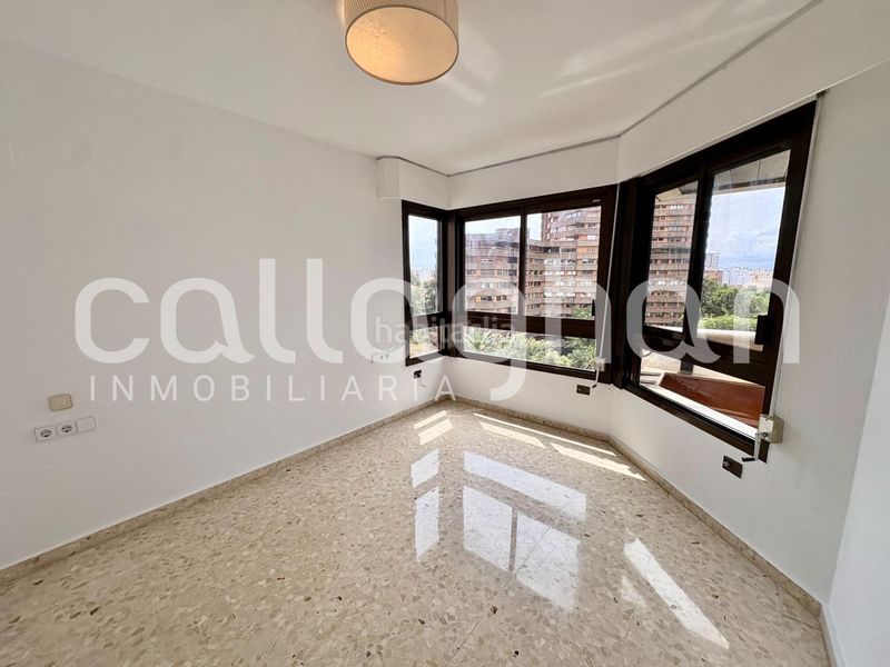 Foto 714f97c0-f137-4164-9373-3aa9d4deda98. Lloguer pis amb calefacció a Exposició Valencia