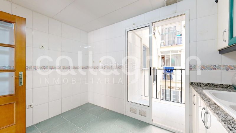 Piso amplia vivienda con terraza y garaje opcional en patraix, excelente ubicación en Valencia - Imagen 11
