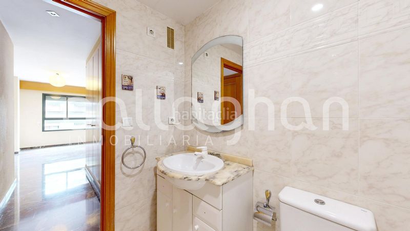 Piso amplia vivienda con terraza y garaje opcional en patraix, excelente ubicación en Valencia - Imagen 26