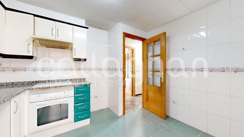 Piso amplia vivienda con terraza y garaje opcional en patraix, excelente ubicación en Valencia - Imagen 8