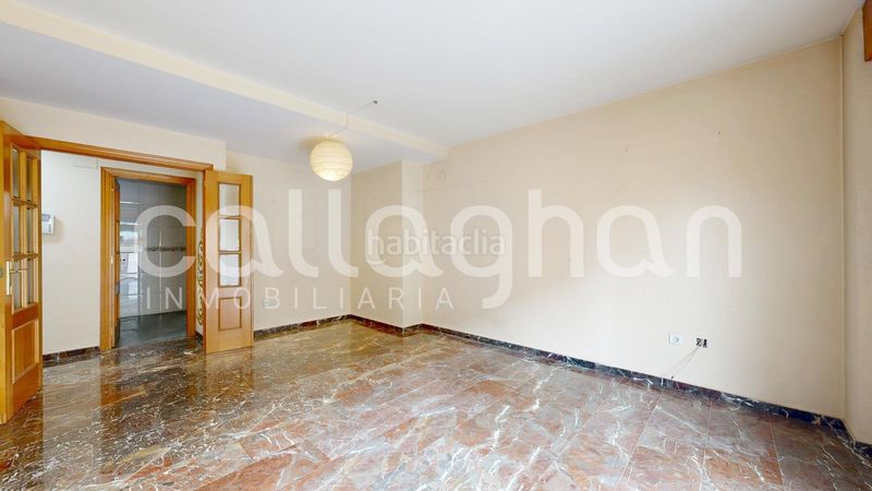 Piso amplia vivienda con terraza y garaje opcional en patraix, excelente ubicación en Valencia - Imagen 6