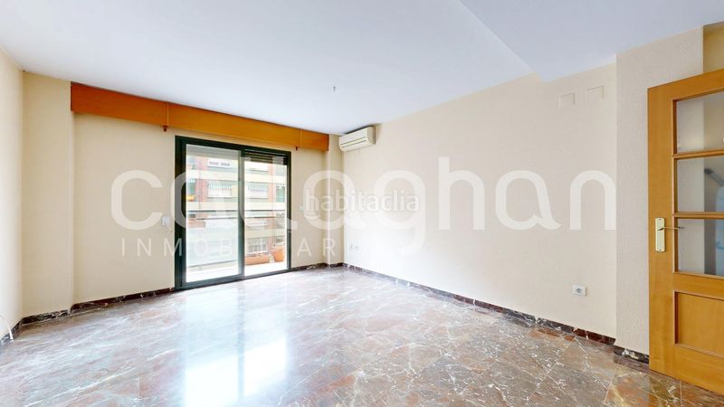 Piso amplia vivienda con terraza y garaje opcional en patraix, excelente ubicación en Valencia - Imagen 4