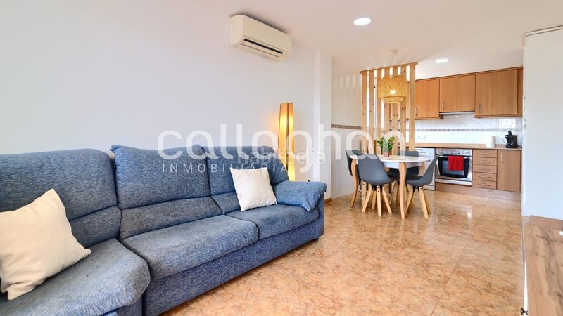Foto 130022c8-8fe7-42cd-a803-889fb54d5c71. Casa aparellada a Chilches