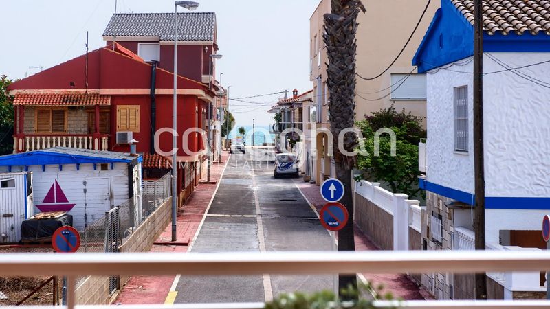 Foto 511788a6-d8ef-459c-810d-e0bce10f0393. Casa aparellada a Chilches