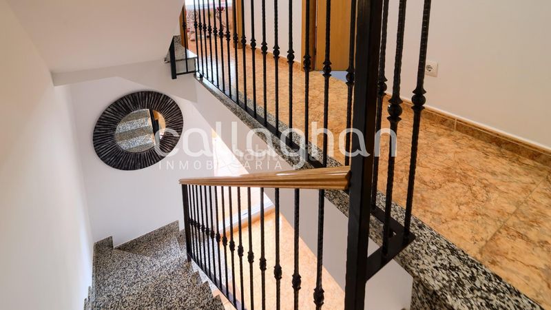 Foto a50f3bff-f88b-46f7-b7e6-c52b5baefd58. Casa aparellada a Chilches