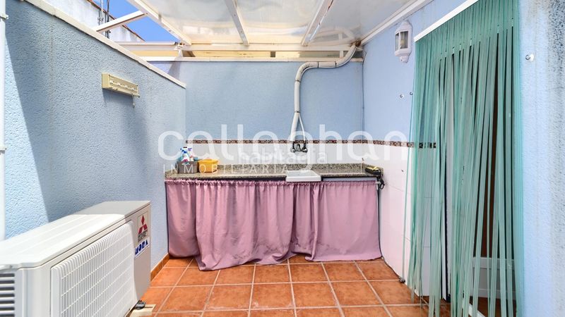 Foto a9a6c7ce-c8b1-4cd8-86b8-6200a1f1a931. Casa aparellada a Chilches