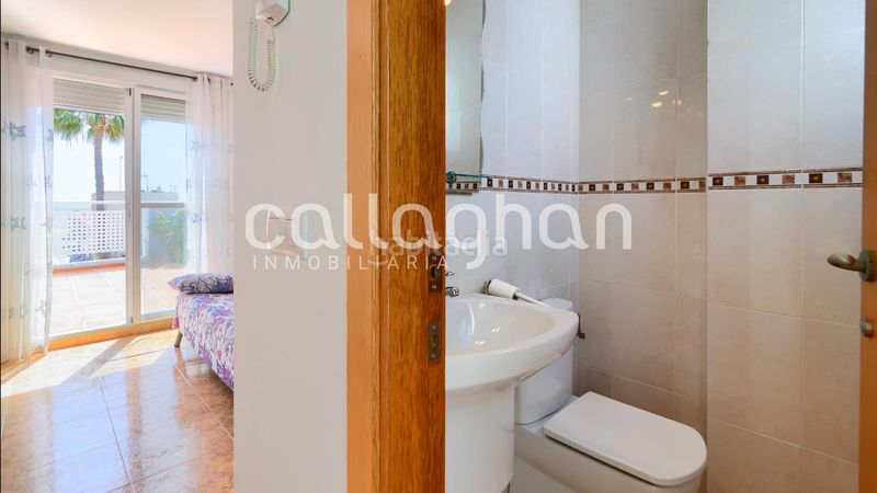 Foto b9e4de91-473f-4234-93bb-6d74183fc175. Casa aparellada a Chilches