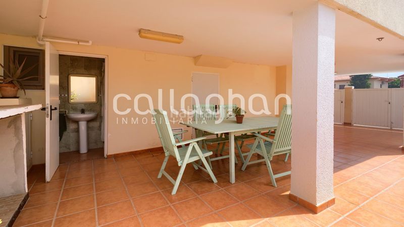 Foto c8d71276-82bd-4b26-ad31-05a80425d202. Casa aparellada a Chilches