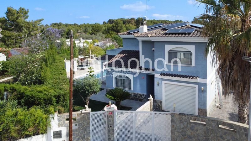 Foto e9f4d41f-c3a0-4c2f-911a-50369f14158e. Xalet amb calefacció aparcament piscina a Monserrat