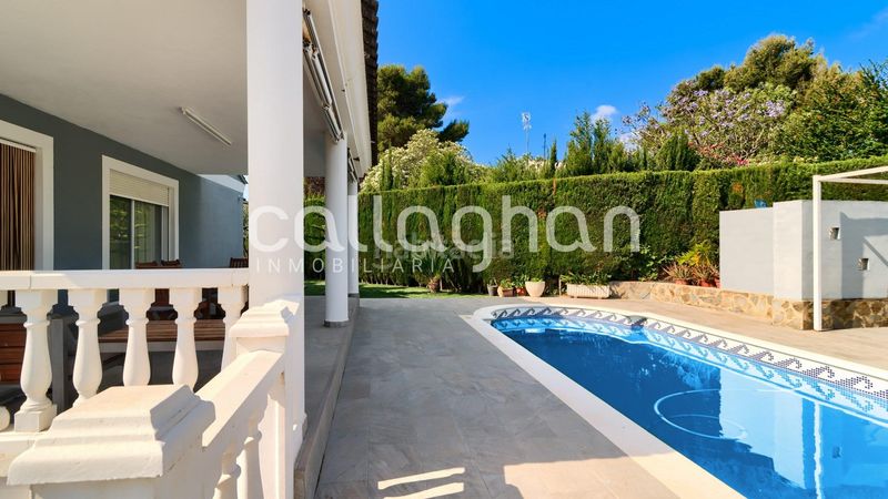 Foto f2a1e229-75e2-44d2-a360-3107dc8b7578. Xalet amb calefacció aparcament piscina a Monserrat