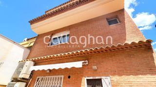 Reihenhaus  Morella. Espacio para crecer el adosado familiar que buscabas en zona tra