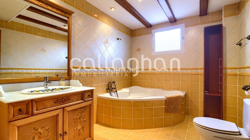 Foto 9b933aa2-c884-494e-8717-60661304e839. Casa adossada amb calefacció aparcament a Sedaví