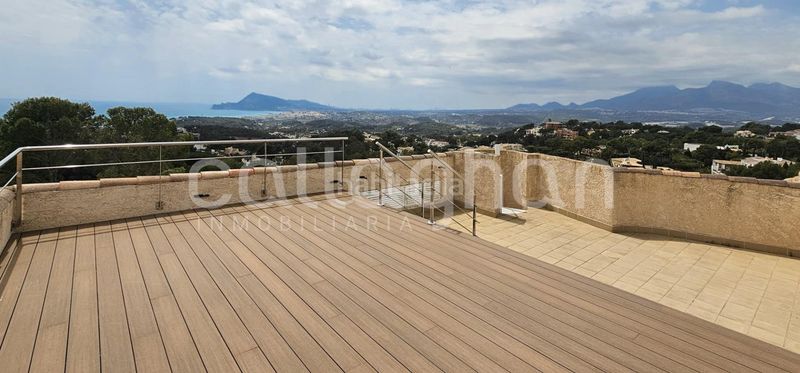 Foto d685732c-95be-453d-bad4-232ae52e71be. Àtic amb aparcament piscina a Altea la vella Altea