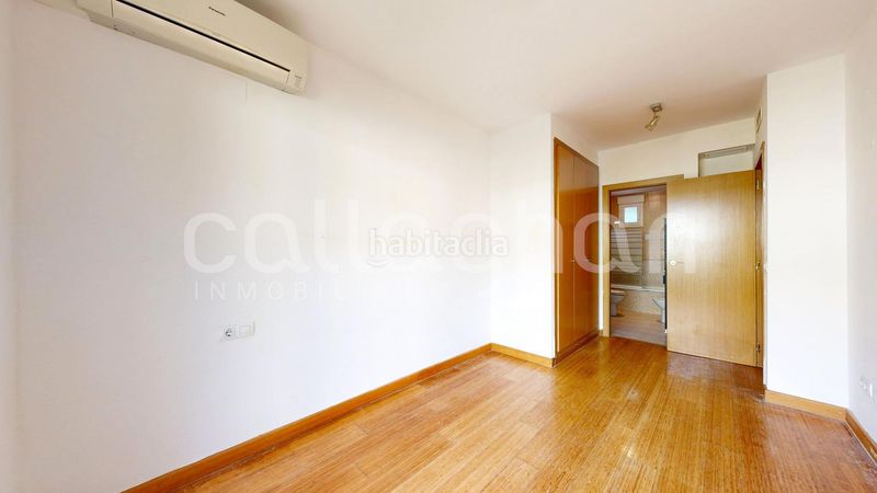 Foto f12392ca-6443-4269-8509-325efacf875e. Pis amb aparcament piscina a El Bosque Chiva