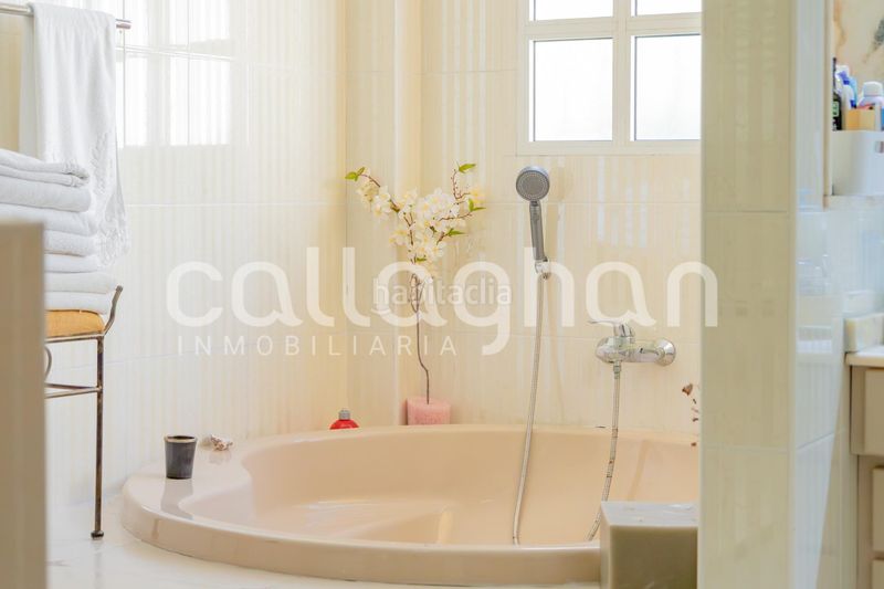 Foto a9f92e02-8108-41d7-b757-d0b75fdab8d3. Casa adossada amb calefacció aparcament a Massanassa