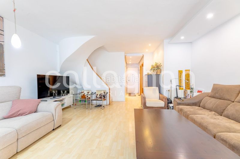 Foto ee839867-05c0-4fd0-ab94-59e3814a50d3. Casa adossada amb aparcament a Port Saplaya Alboraya