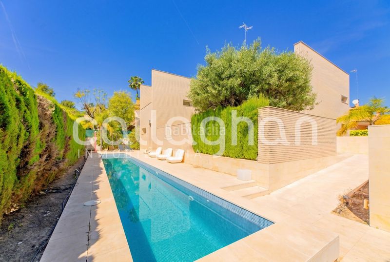 Foto 53363f7f-3a19-4010-972f-52ab349e9f75. Xalet amb aparcament piscina a Godella
