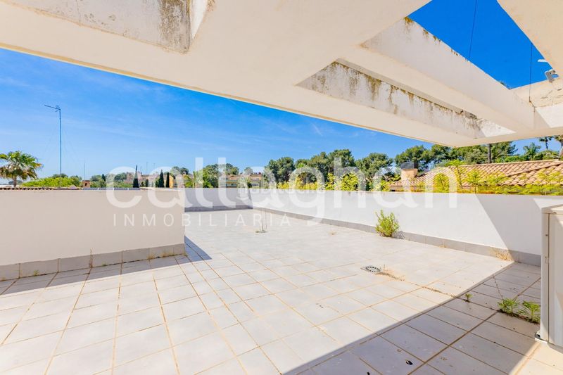 Foto 5807c282-bd44-4de6-94bf-eb29de662a7f. Xalet amb aparcament piscina a Godella