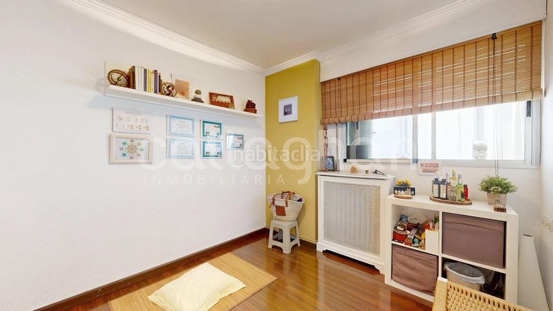 Foto e09c3253-b3a8-4561-a2ea-3d07ce8cc98b. Pis amb calefacció a Russafa Valencia