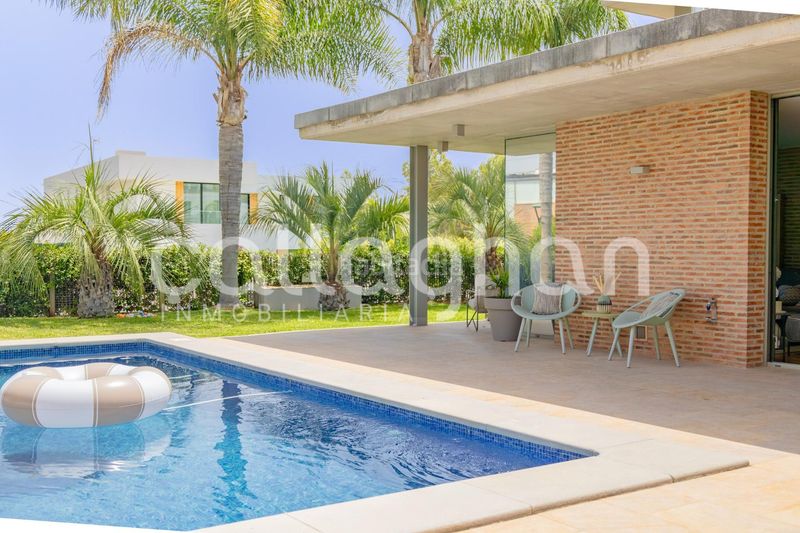 Foto 120f46a9-b3d9-41af-aeff-93e0fe7de859. Xalet amb calefacció aparcament piscina a Torre en Conill-Cumbres de San Antonio Bétera