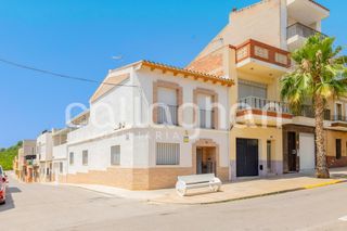 Casa aparellada  Calle mur (del). Espectacular casa totalmente reformada en almenara