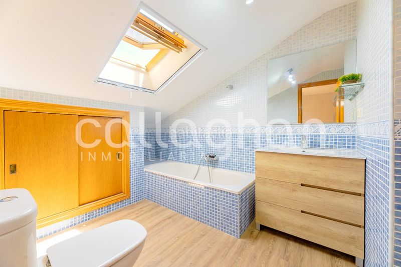 Foto 0c9ecddd-a147-4059-bed0-8ce55c4e17ca. Casa adossada amb calefacció aparcament piscina a Sagunt