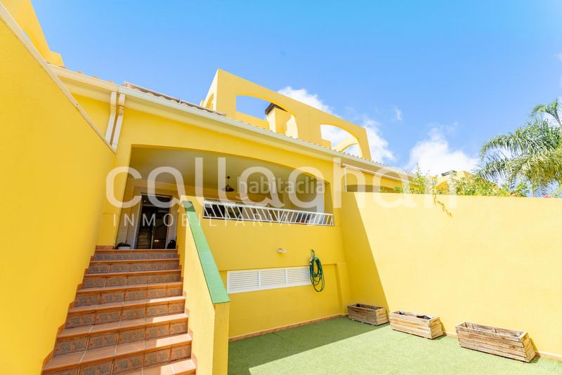 Foto 498d8c0b-54f3-44d9-b68c-23a088029a6c. Casa adossada amb calefacció aparcament piscina a Sagunt
