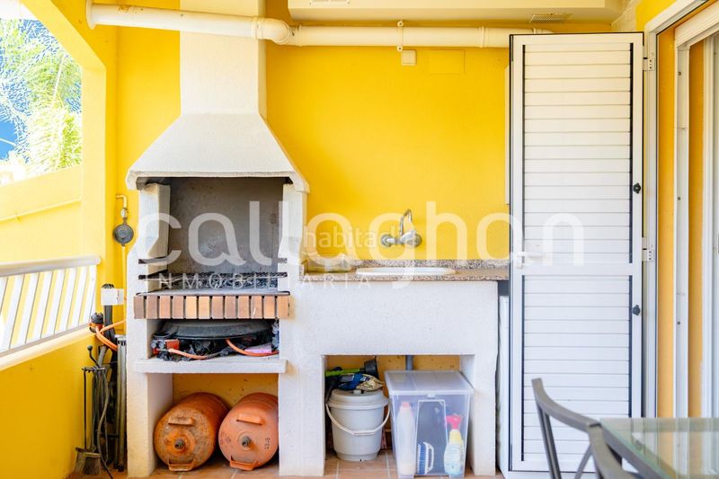 Foto cab964cf-7680-47d9-977e-aa71abe9fe8b. Casa adossada amb calefacció aparcament piscina a Sagunt