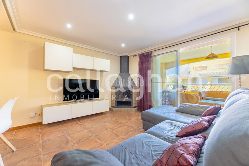 Foto f3df6ec8-562d-4bd9-872d-333e7df1b642. Casa adossada amb calefacció aparcament piscina a Sagunt