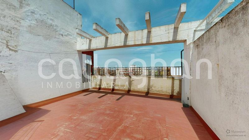 Foto 599d3e15-e68e-45c1-b8e1-e46209c51a10. Àtic a Malilla Valencia