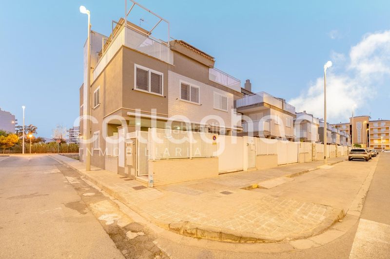Foto d07ea350-b930-4a58-a30f-7cab9077b8be. Casa adossada amb aparcament a Moncófar Playa Moncofa