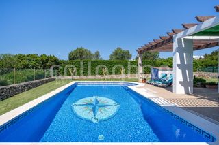 Chalet in Sant Climent-Es Canutells. Exclusiva vivienda unifamiliar con piscina en menorca