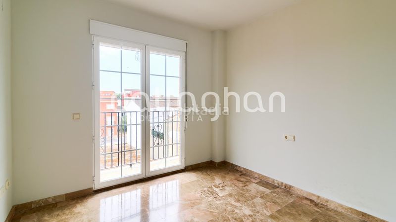 Foto f459c7db-3504-42b1-9b9d-dbfd5d27cdf6. Pis amb aparcament a Vilamarxant