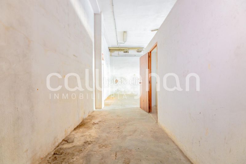 Foto 014f0278-c68c-4278-bbb9-f1b7a29075b0. Local comercial a Safranar Valencia