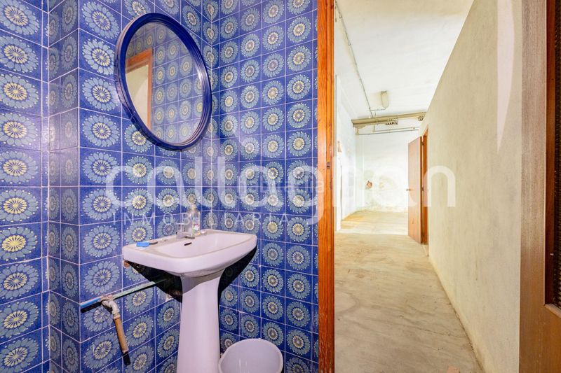 Foto 05ce49c9-5dac-49fc-bd60-7850dda135ee. Local comercial a Safranar Valencia