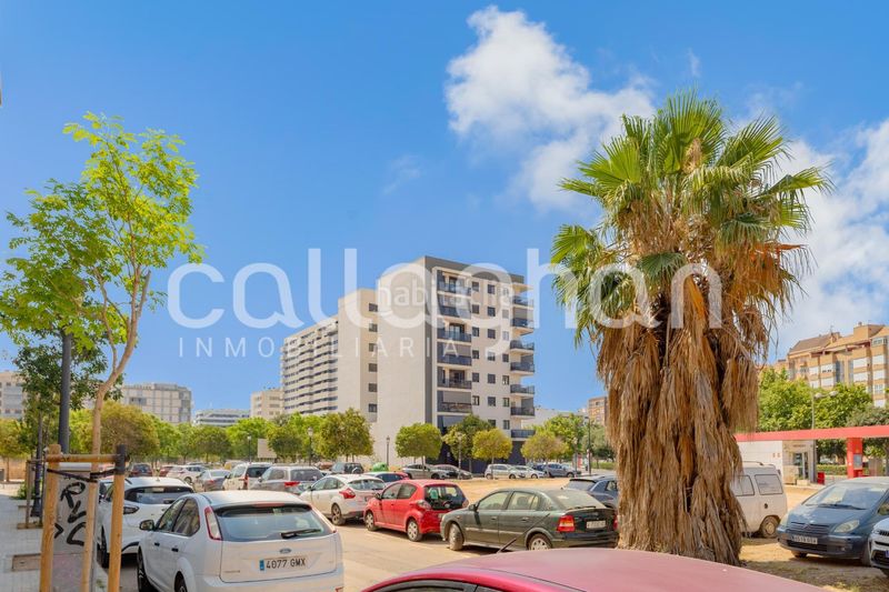 Foto 20a8983f-7554-4dbe-b768-f21788b0e7fa. Local comercial a Safranar Valencia