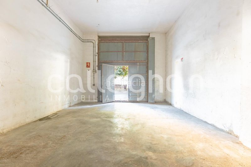 Foto 2fdbb4d1-c5ad-47da-8d30-131bd8ff31c4. Local comercial a Safranar Valencia