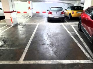 Lloguer Aparcament cotxe a Carrer xativa 14. Alquiler garaje en pleno centro de valencia