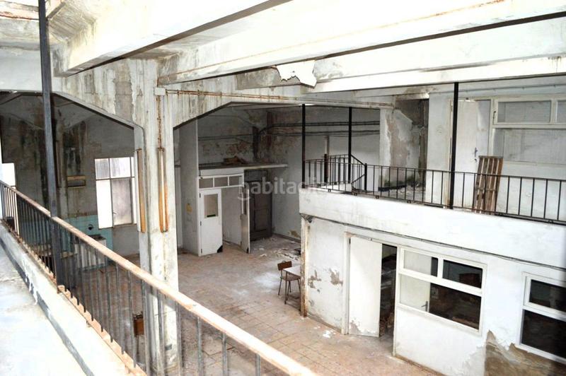 Foto 2ee2c781-39f0-4cf1-af4f-fd4cd92715d4. Locale commerciale in Russafa Valencia