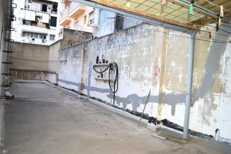 Foto babf2a0d-3a8d-42e7-904c-f3133b472a91. Locale commerciale in Russafa Valencia