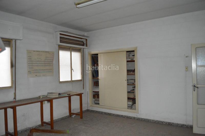 Foto f27ae79f-d488-4a50-a30e-d0644b07d8f9. Locale commerciale in Russafa Valencia