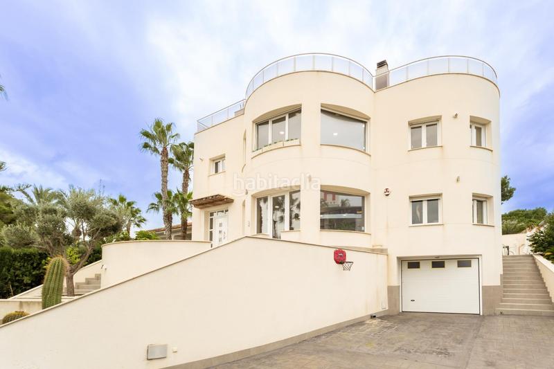 Foto 71b4ae3c-b515-4d07-8a10-adc7157c358e. Chalet majestuosa villa a la venta en Los Balcones-Los Altos Torrevieja