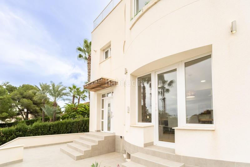 Foto 8b8e3d0c-28be-43dd-ae63-f350466566d4. Chalet majestuosa villa a la venta en Los Balcones-Los Altos Torrevieja