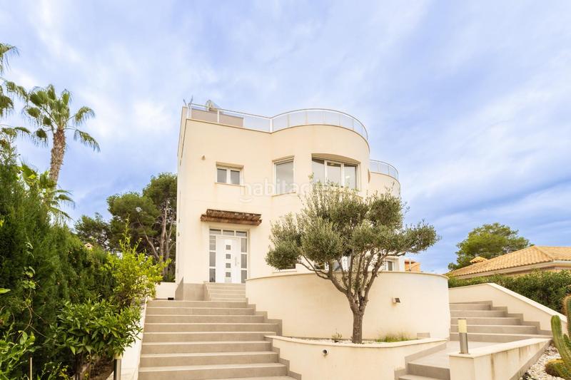 Foto 9fe6c78d-381a-4c9f-95ab-a45098e7e12e. Chalet majestuosa villa a la venta en Los Balcones-Los Altos Torrevieja