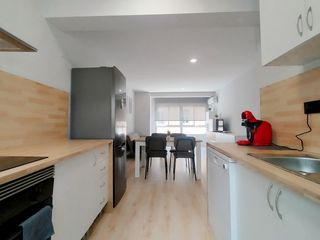 Rent Flat in Calle granada 10. Alquiler de piso en valencia  tu hogar ideal en monteolivete